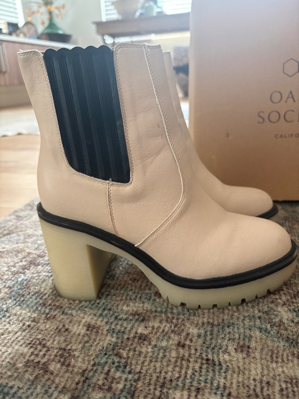 Oasis Society Beige/Black Platform Booties Size 8